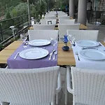 Hotel Serena *